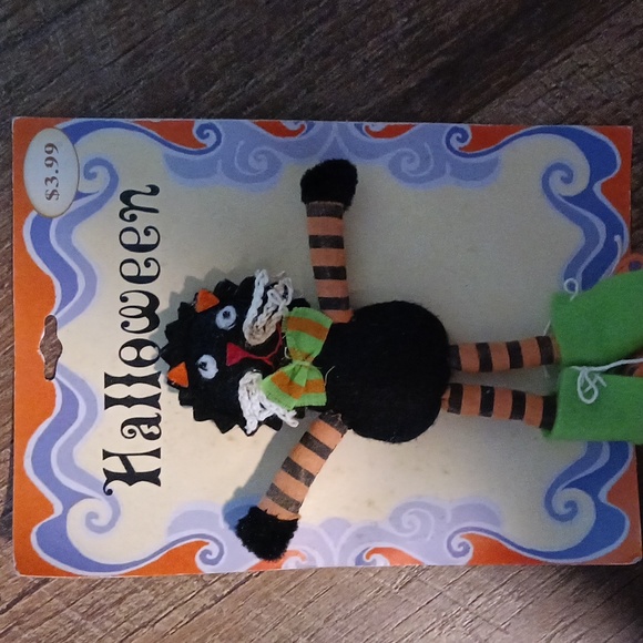 Vintage Halloween Pins 🎃 ghost candle holder 👻 - Picture 6 of 8